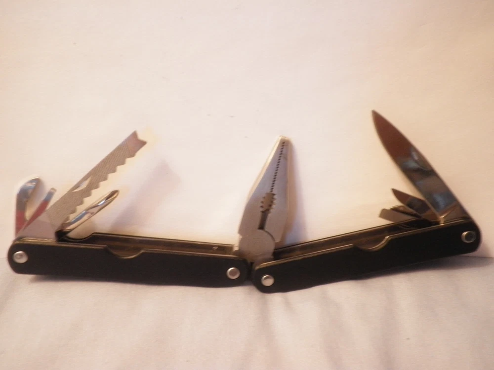 Multi-Tool Device with Case-Catalyst 98-Excellent Condition!