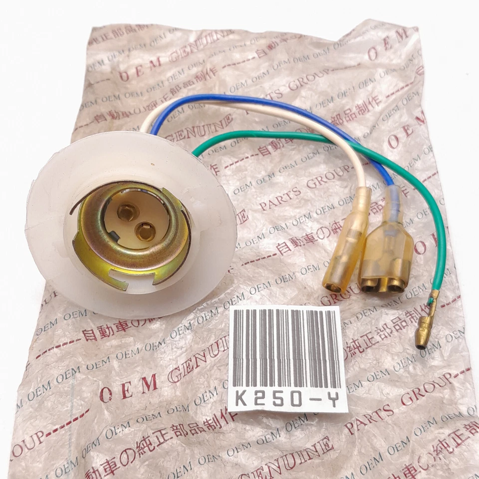 Enchufe de luz de cabeza Honda CB100 CB125 S110 Benly S90Z XL100 NUEVO DE STOCK repuesto #1 Foto 2 de 4