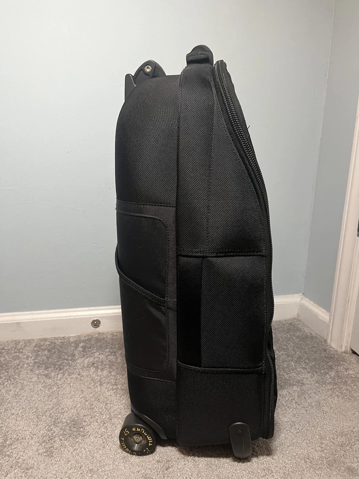 Maleta con ruedas Timbuk2 Co-Pilot "24" negra tapa blanda asa enrollable a bordo Foto 3 de 4