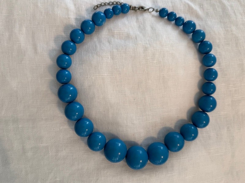 Authentic Vintage 80s/90s Chunky Graduated Bead Necklace Light Blue Adjustable