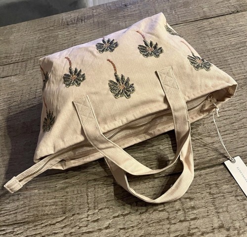 Anthropologie Elizabeth Scarlett Embroidered Palm Tree Tote Bag. NWT. - Picture 4 of 8