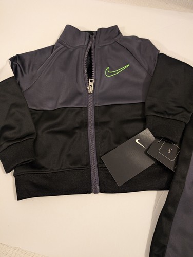 Nike Baby Boy 2 Piece Jogging Set ~ Zip Up Black & Gray~ Tracksuit Size 12 Month - Picture 2 of 12