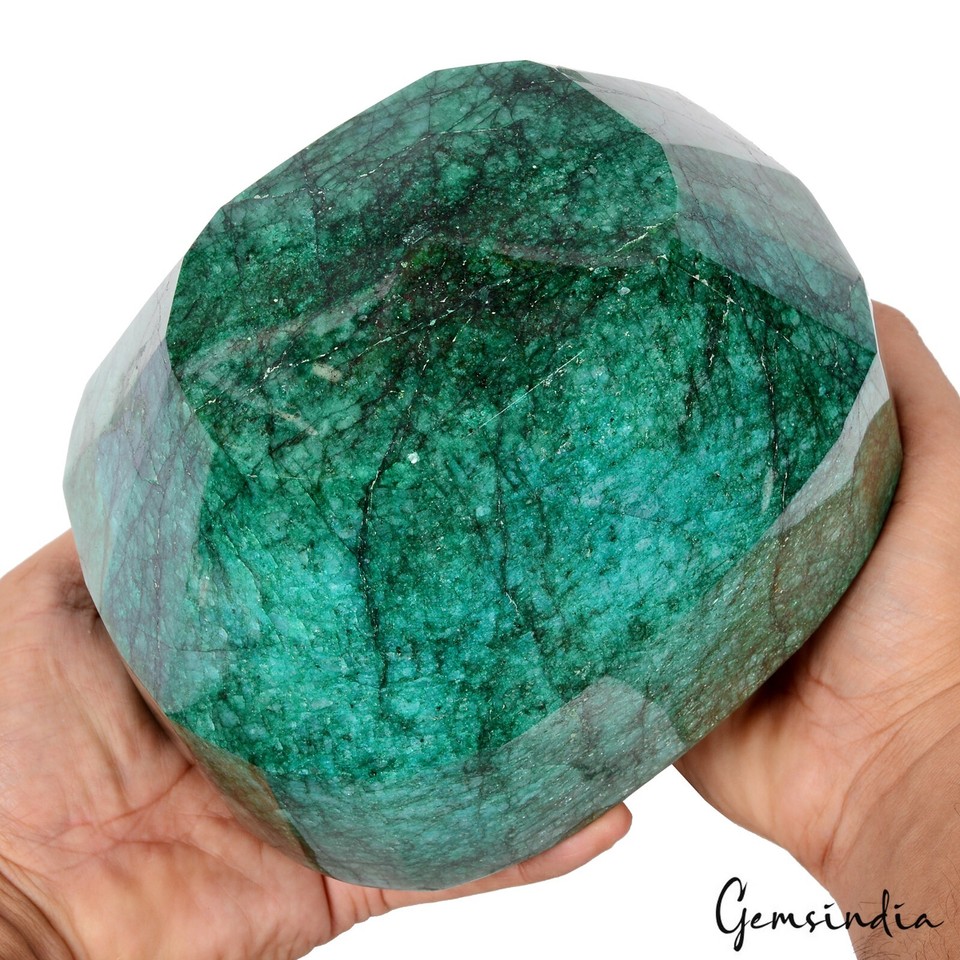 Large Natural Green Emerald 5.5 kilo Oval Cut Faceted Earth Mined Huge ...