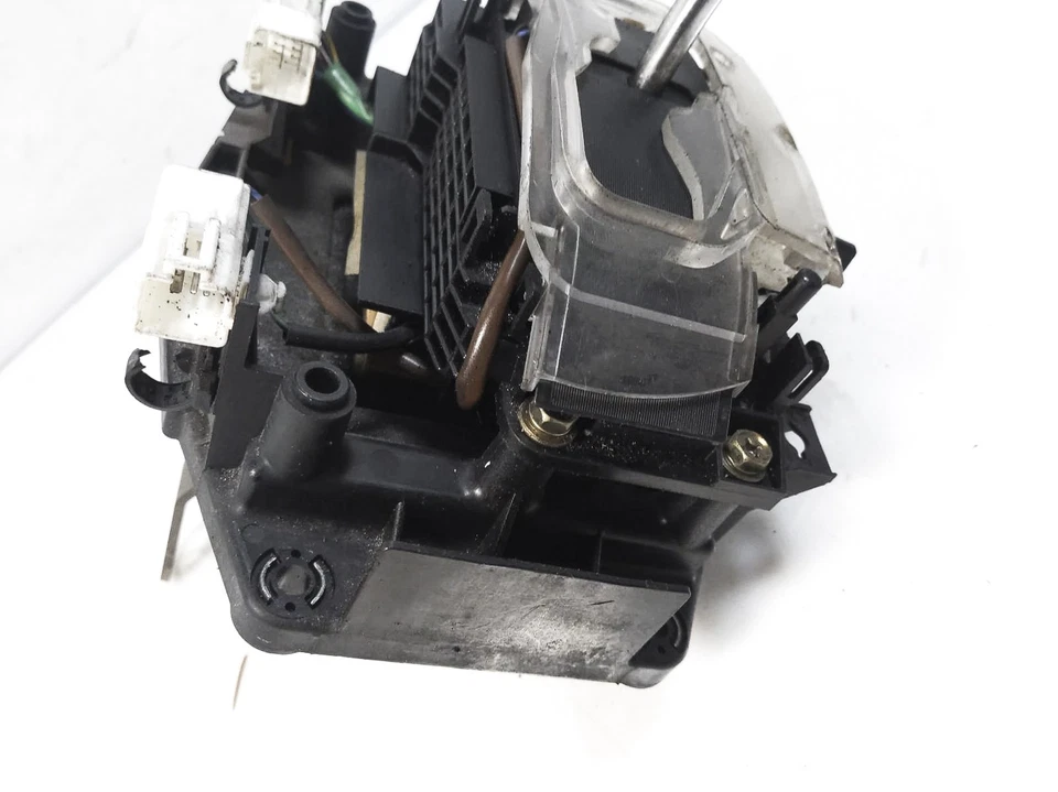 2001-2005 Lexus Is300 Automatic Trans Gear Shifter Selector 33055-53040 - Image 2 of 4