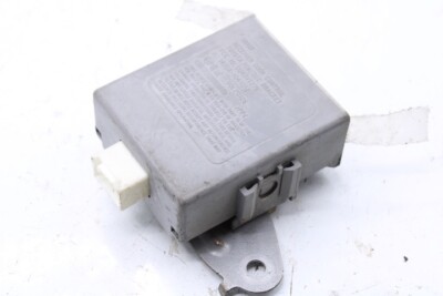 2003 - 2008 Toyota Corolla matrix Receiver Door Control 89741