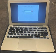 Apple MacBook Air 13.3 in 256GB SSD, Intel Core i5 5th. Gen., 1.6GHz, 8GB RAM 