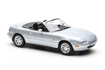 1/18 Mazda Miata MX-5 1989 Cabriolet (Silver) Diecast Model Car by