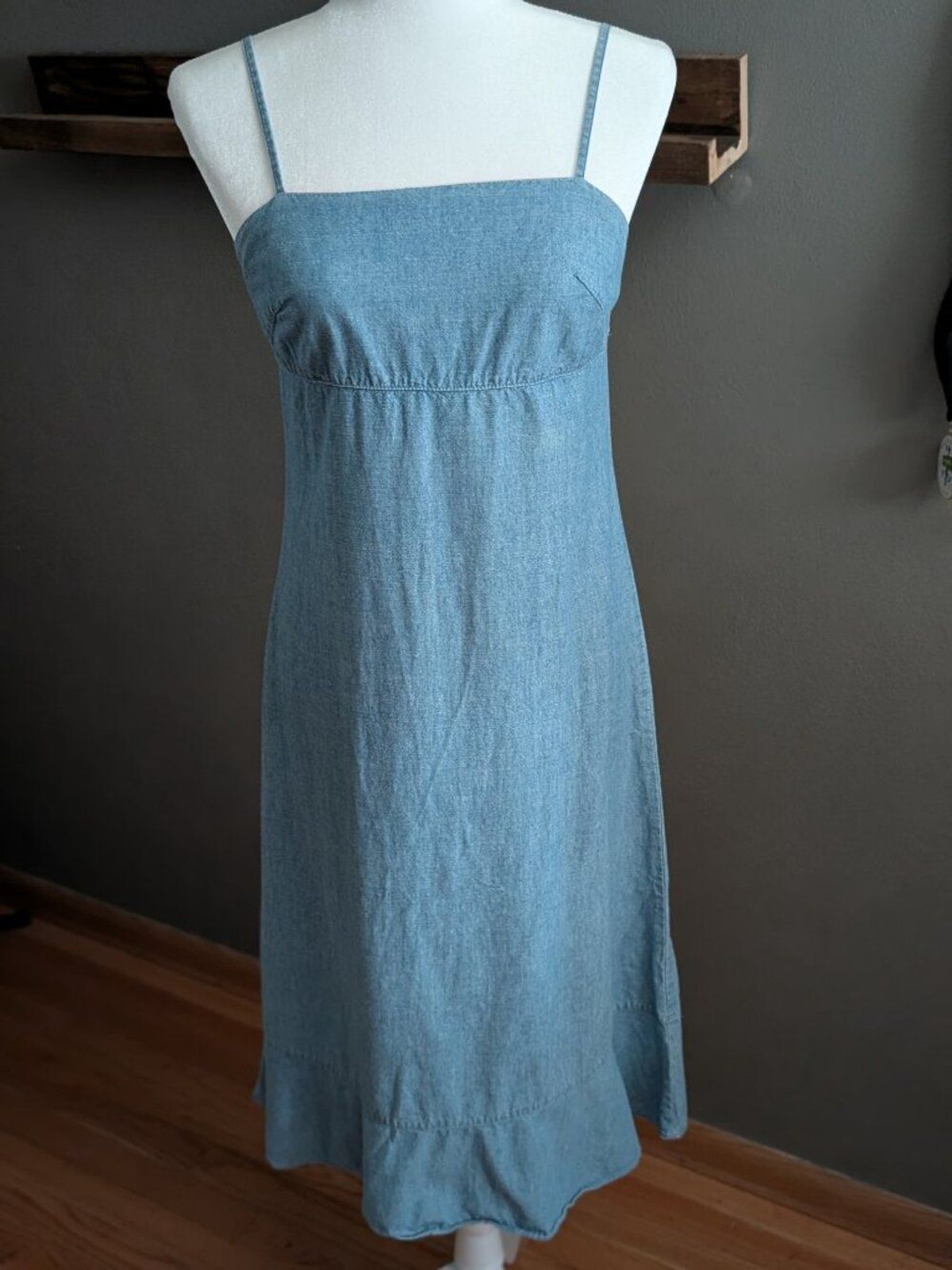 Vintage Gap Y2K Cotton Chambray Ruffle Hem Sundress