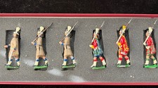 Mix Lot of 6 Vintage W. Britain Metal Toy Soldiers Scottish Highlanders Marching