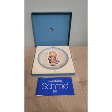 1979 Schmid “Starlight Angel” Christmas Collector Plate by Sister Berta Hummel –