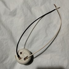 Leviton Porcelain Medium Base Light Socket Lamp Holder 8101 made in US