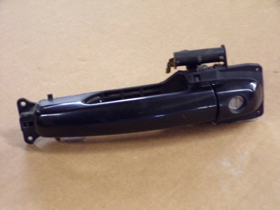 2007 suzuki sx4 дверная ручка (водитель спереди) 2007-2013 - Изображение 2 из 3