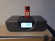 Apple iPod Nano & iHome iP42 Alarm Clock Radio Black Audio Dock Aux System Lot