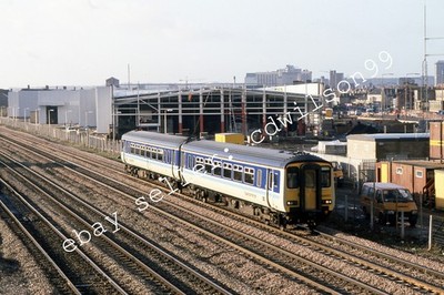 35mm British Railway Dia - BR Class 156 Super Sprinter DMU No. 156457 [U609]