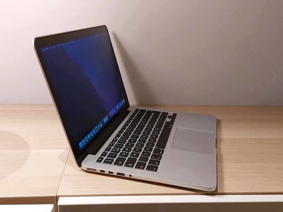 Apple MacBook Pro 13 Retina i5 8GB RAM 256GB SSD 2015 QWERTY - Bild 3 von 4