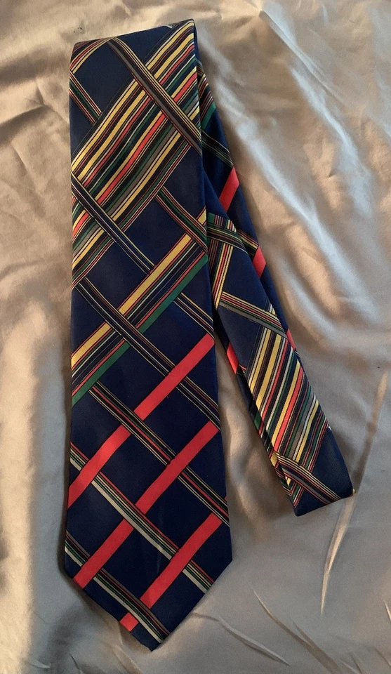 Corbata vintage Yves Saint Laurent tartán tejida en Inglaterra nueva con etiquetas Foto 4 de 4