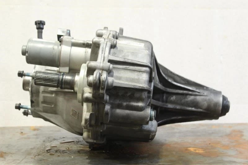 2021 RAM 1500 NEW STYLE TRANSFER CASE 50K MILES BW4811 68250775AG - Image 4 of 4