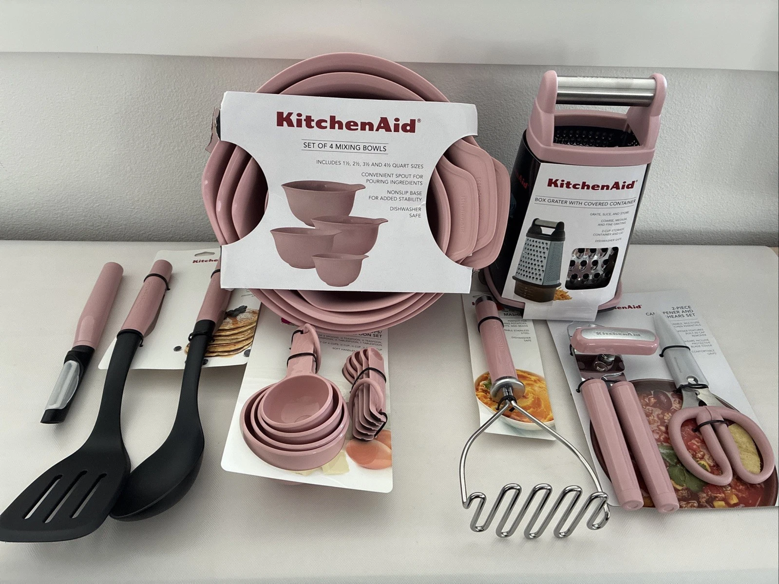 New KitchenAid Dried Rose Pink HDRA 21 Pc Mixing Bowls Can Opener Shears Cups