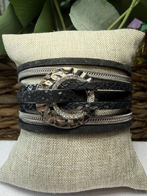 Ryze Party Black Layered Wrap Bracelet   Crystal Circle Accent, Magnetic 7.5inc