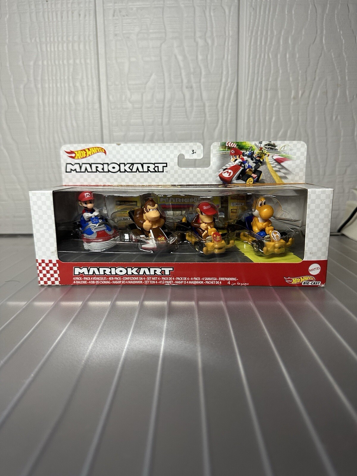 Hot Wheels Mario Kart 4 Pack Vehicle Set Mario Donkey Kong Diddy Orange