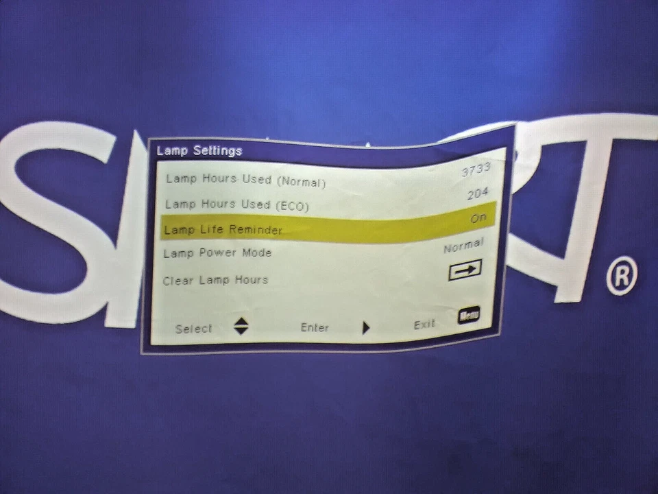 SMART V30 Projector, 3000 Lumens, XGA Short Throw, HDMI - Image 2 of 4