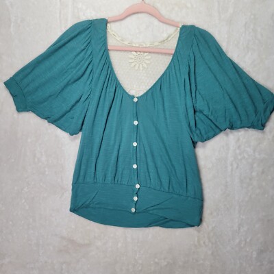 Bella D Med Woman's Top Green 100% Rayon w/ Crochet Back Short Sleeve