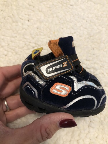 A Bear Skechers Black Tennis Shoes 