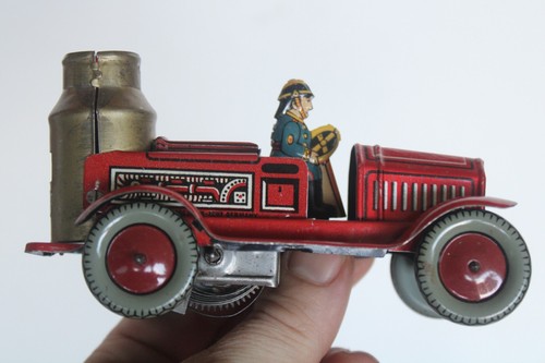 Vtg Arnold US Zone Germany Tin Lithograph Wind Up Fire Truck Pumper Toy (Clean) - Picture 6 of 24