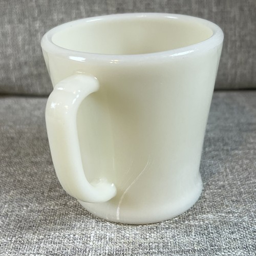 Taza de vidrio de leche marfil Fire-King Oven Ware vintage con fondo plano - Imagen 5 de 8