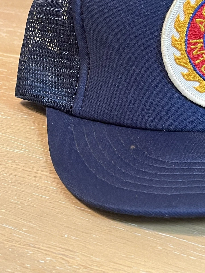 Sombrero de camionero vintage activo 20-30 International Patch  Foto 2 de 4