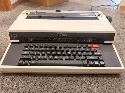 Vintage Royal Satellite II Electric Typewriter Triumph-Adler 350A West Germany