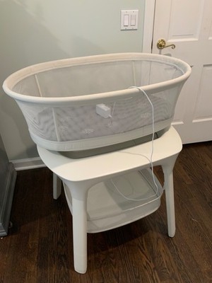 4moms MamaRoo  Sleep Bassinet with Bluetooth******BARELY USED****