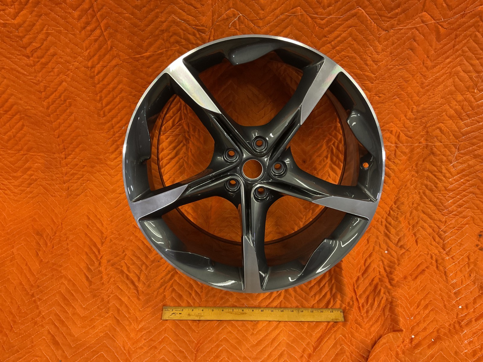 Ferrari SF90 FRONT+LEFT Wheel P/N 848632