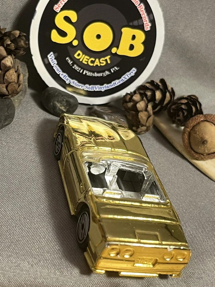 Chevrolet Corvette 1988 convertible auto multimillonario dorado usado casi nuevo estado Hot Wheels Foto 4 de 4