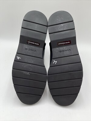 VINCE. Black Leather Water Resistant Round Toe Side Zip  display picture 1