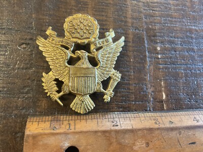 ORIGINAL WWII US OFFICER VISOR CAP BADGE - ACID TEST - nice gilt | eBay