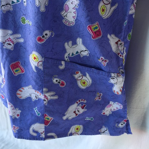 Dickies Size Medium Veterinarian Cat Animal Medical Cotton Nursing Scrub Top - Picture 5 of 11