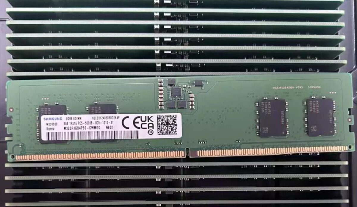 Samsung 8GB DDR5 5600MHz Desktop RAM UDIMM 1Rx16 PC5-5600B Samsung 8GB DDR5 5600MHz Desktop RAM UDIMM 1Rx16 PC5-5600B