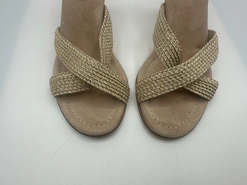 Eric Javits NY Gold Glitter Beige Raffia Slide Kitten Heel Sandals Women Sz 5.5M - Image 2 of 4