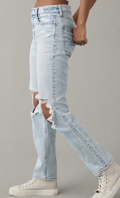 American Eagle Womens Mom Jeans Light Washed Size 6 Regular