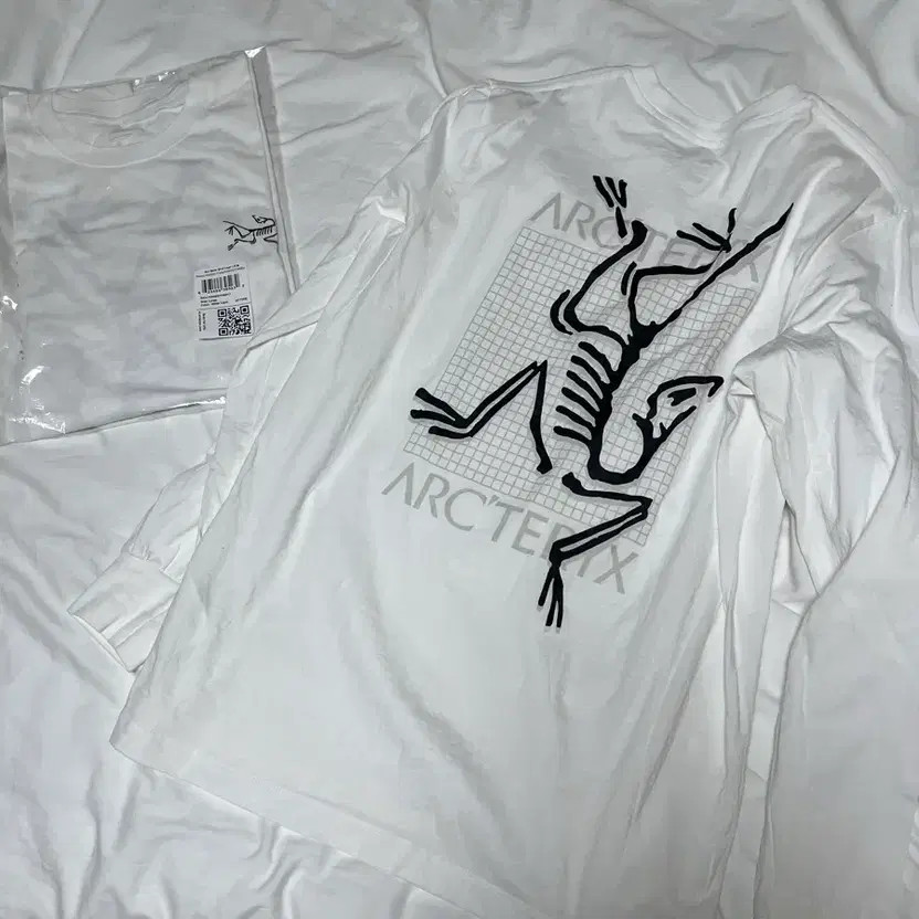 Arc'teryx Long Sleeve Bird Logo T-Shirt, Size M/L thumbnail 4