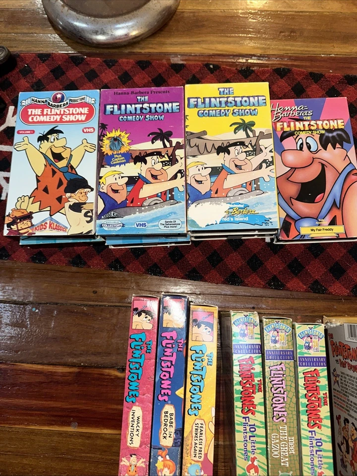 The Flintstones 30 Year Anniversay Comedy Show Collection VHS Cartoons Lot Of 18 Foto 2 de 4