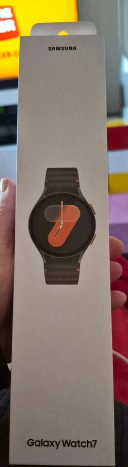 BRAND NEW SEALED BOX - Genuine Samsung Galaxy Ai Watch 7 - 40mm Green SM-L300 - Image 2 of 4