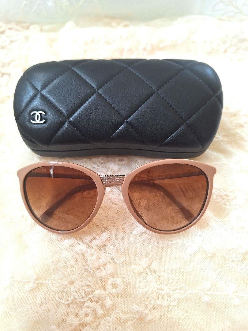 Chanel Black Cat Eye Sunglasses with Gold Logo-image
