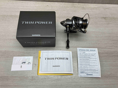 や*ー様 シマノ 24TWIN POWER 2500SHG Shimano 24 Twin Power 2500SHG Spinning Fishing Reel Shipping