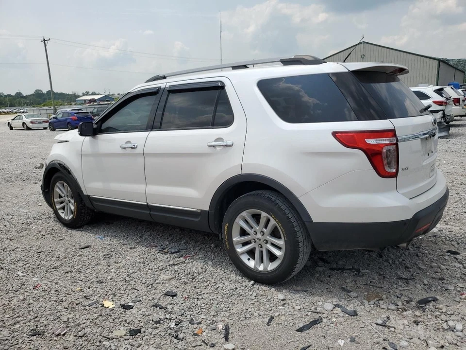 Conjunto de filtro de aire usado se adapta a: Ford Explorer 2013 3,5 L sin turbo grado A Foto 2 de 4