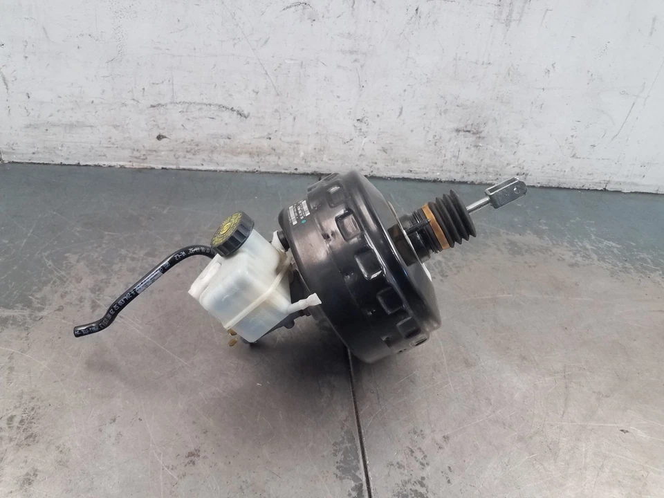 Mercedes Benz AMG C 63 2012 cilindro maestro de freno/impulsor #0967 G4 Foto 2 de 4