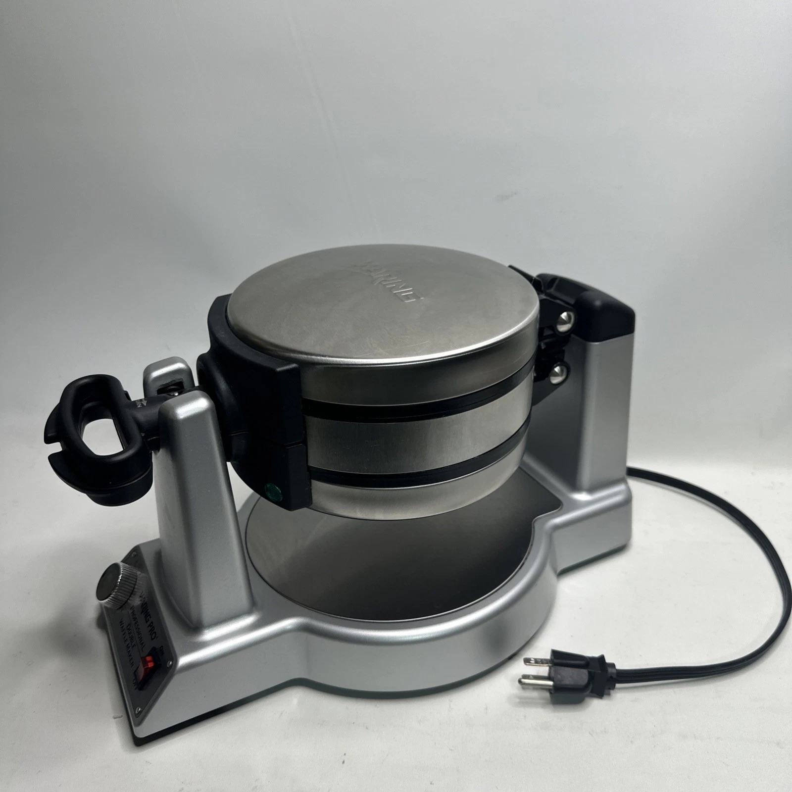 Waring Pro WMK600 Double Belgian Waffle Maker Rotating Tested