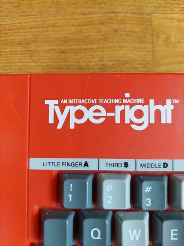 V-Tech Type-Right Educational Electronics Typing Tutor Keyboard - Tested/Works - Picture 2 of 3