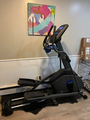 Horizon elliptical machine- excellent condition